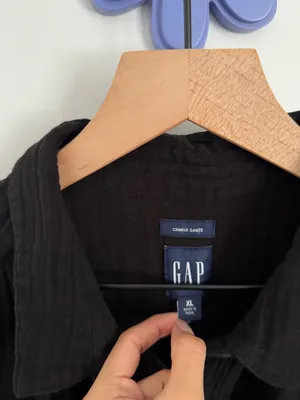 Gap XL Crinkle Gauze Short Sleeve Shirt Black Relaxed Minimal Beach thumbnail 4