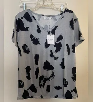 Haute Women’s Blouse M Medium Black Gray Print V Neck NWT Bust 38” thumbnail 1