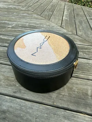 MAC Cosmetics Gold Glitter Round Cosmetic Case with Black Trim thumbnail 10