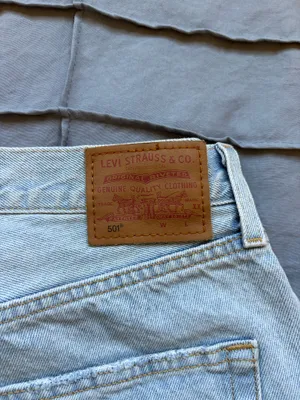 Levi’s 501 Mid-Thigh Shorts thumbnail 3