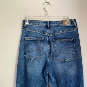 American Eagle Highest‎ Rise Mom Straight Leg Women's Blue Jeans Size 8 thumbnail 6