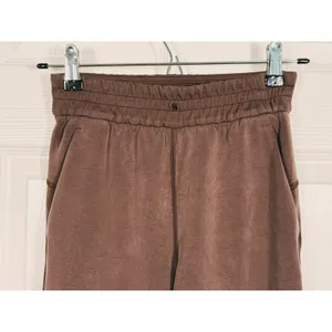 Lululemon Softstreme High-Rise Pant Size 0 Espresso Brown Lounge Yoga Travel thumbnail 5