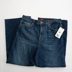 7 For All Mankind - Alexa Crop Straight Leg‎ Jeans thumbnail 5
