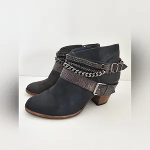 Dolce Vita Gray Suede Moto Ankle Boots Multi-Strap Buckle & Chain Details sz 8 thumbnail 2