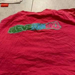 T-shirt thumbnail 3