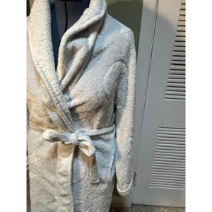 Secret Treasures Women's Sz XL 16-18 Plush Robe Light Gray White Moon Star Print thumbnail 6
