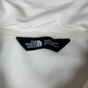 The North Face Pullover Womens Small White 1/4 Zip Mock Neck UP Global Network thumbnail 3