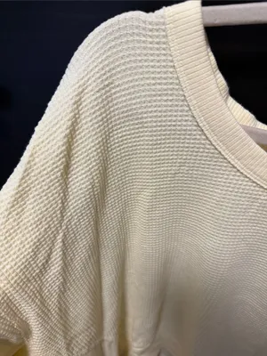 Aerie pale yellow thermal thumbnail 3