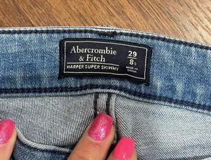 Abercrombie and Fitch jeans- 8S thumbnail 2