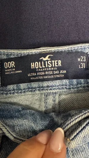 Hollister Ultra High-Rise Dad Jean Butterfly Print Size 00R thumbnail 4