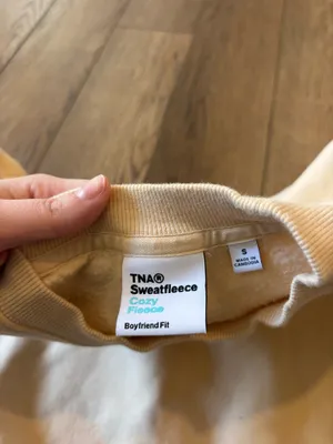 Aritzia TNA crewneck  thumbnail 5