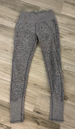 alo yoga leggings thumbnail 1