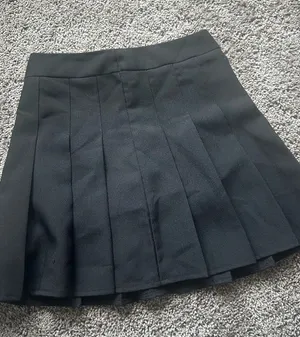 Black Pleated Women's Skirt Size XS thumbnail 1