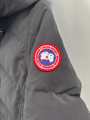 Canada Goose Kensington Parka in Black thumbnail 7