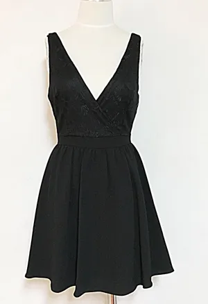 Low Cut Lace Black Formal Open Back Dress thumbnail 1