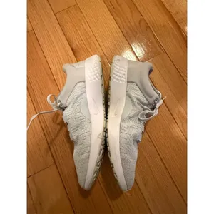 Nike Renew Serenity Run Women's Road Running Shoes Pure Platinum Gray size 11 thumbnail 3
