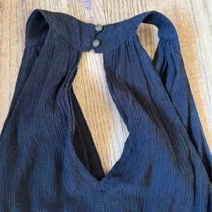 Anthropologie‎ Black Crinkle Wide Leg Jumpsuit Smocked Waist Halter XS thumbnail 7