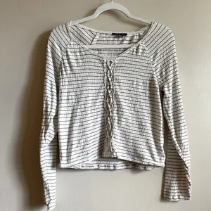 American Eagle Cream Top w/ Blue Stripes - M‎ thumbnail 8