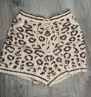 Leopard Oversized Shorts Multiple Size L thumbnail 1