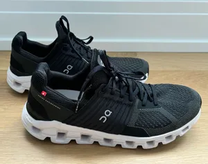 ON Running Cloudswift Women’s size 9.5 Black thumbnail 1