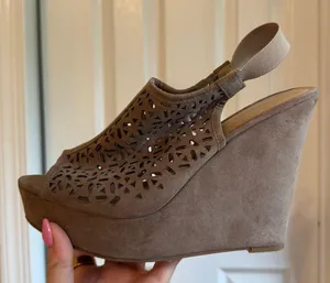 Chinese Laundry Wedges thumbnail 1
