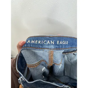 American Eagle 90s Boyfriend Bermuda Distressed Denim Shorts Blue Women‎ Size 10 thumbnail 3