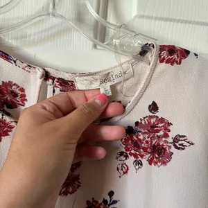 Rewind White floral blouse thumbnail 2