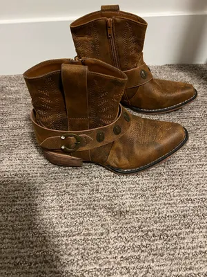 Natural Reflections Kaylee Ankle Boots women’s size 7 U.S. Cognac Brown thumbnail 3