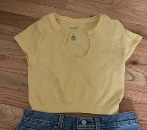 PacSun Top thumbnail 1