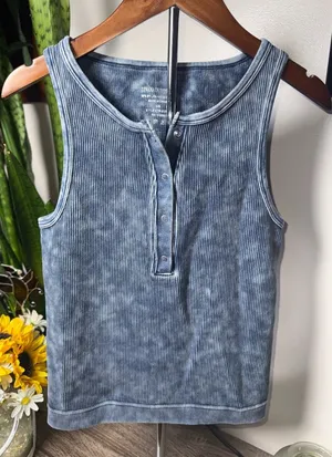 Zenana Washed Ribbed Seamless Button Up Tank Top thumbnail 1