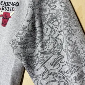 Vintage Chicago Bulls NBA‎ Woman's Medium Crewneck Sweatshirt Gray Black Graphic thumbnail 3