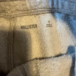 Hollister sweatpants with bow design thumbnail 4