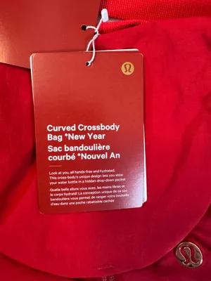 Curved Crossbody Bag Lululemon thumbnail 7