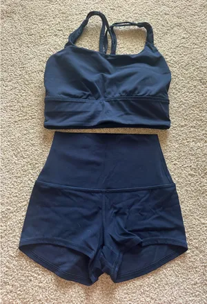 Navy lululemon set thumbnail 1