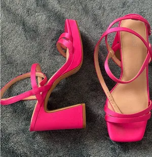 Limelight pink heels thumbnail 1