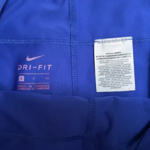 Nike Royal Blue Dri-Fit Skort with Lime Logo Size Small‎ EUC thumbnail 5