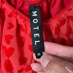 Motel Rocks Red Heart Velvet Mesh Off‎ Shoulder Ruffle Cap Sleeve Crop Top Size S thumbnail 3