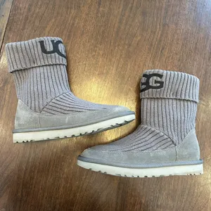 UGG Charcoal Gray Classic Knit & Suede Boots Women’s Size 8 thumbnail 6