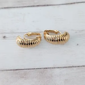 Vintage Clip On Earrings Stylish Chunky Large Statement Gold Tone Corrugated thumbnail 3