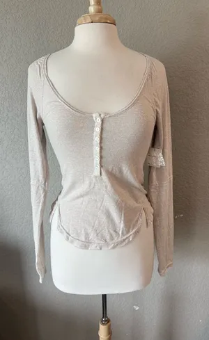 NWT Intimately Free People Henley Top Small Oatmeal Long Sleeve Boho thumbnail 1