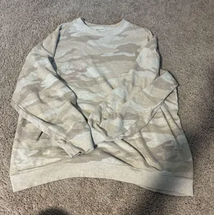 American Eagle Crewneck thumbnail 1