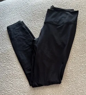 Nike Dri Fit One Legend Leggings thumbnail 1