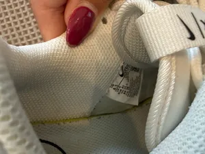 Nike Tennis Shoes thumbnail 2