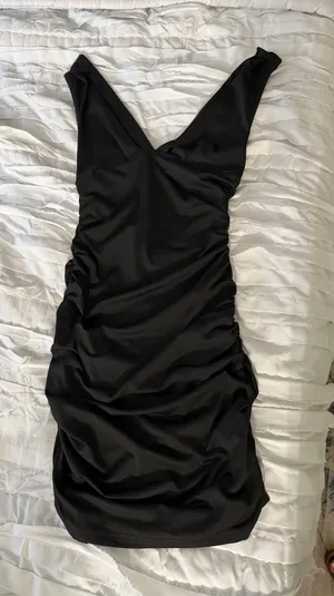 Black Formal Dress Size M thumbnail 1