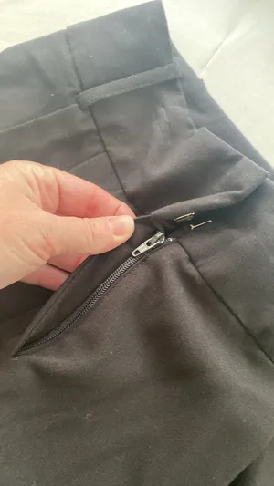 Worthington Capri pants hidden button/zipper side pockets pleated size 8 thumbnail 6