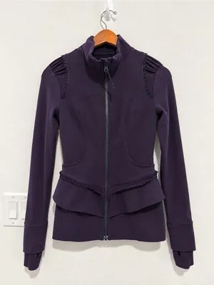 Lululemon City To Yoga Define Jacket in Deep Purple Sz 6 thumbnail 2