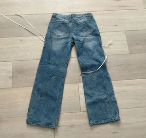 Edikted Low-Rise Jeans thumbnail 3