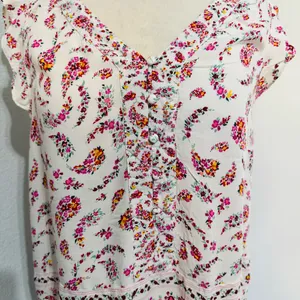 Old Navy Women Cream Pink Floral V-Neck Semi Flared Sleeves Relaxed Fit Blouse M thumbnail 2