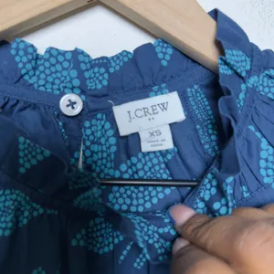 J. Crew Women 100% Cotton Preppy Top‎ XS Blue Leaf Print Ruffle Flutter Sleeve thumbnail 3