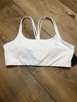 FABLETICS Principal Low Impact Bra. Size Medium. New With Tags. thumbnail 3